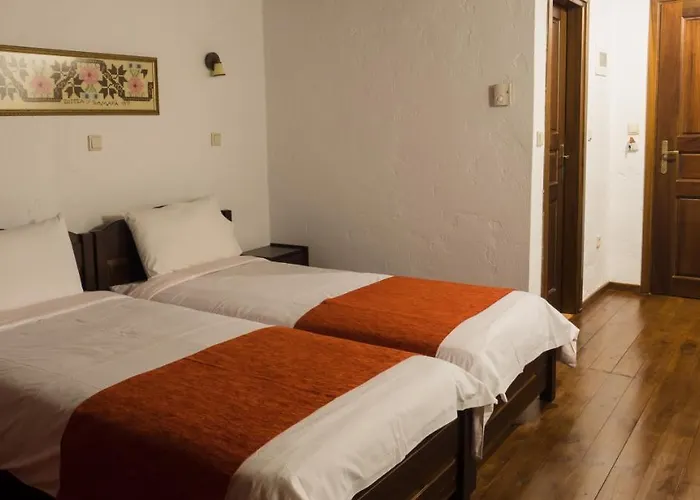 Vadola 3*